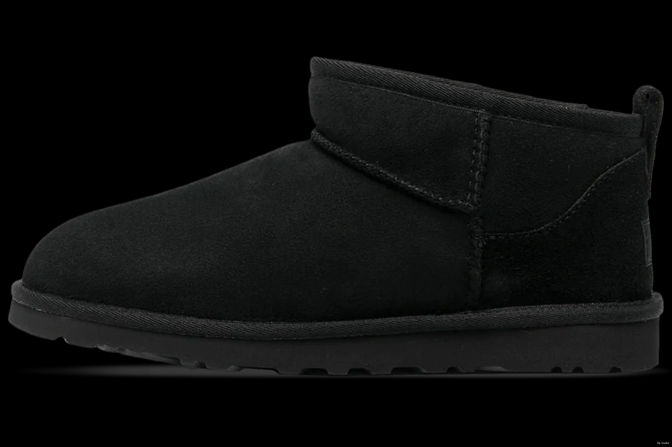 W Mini Classic Ultra Black UGG 0725